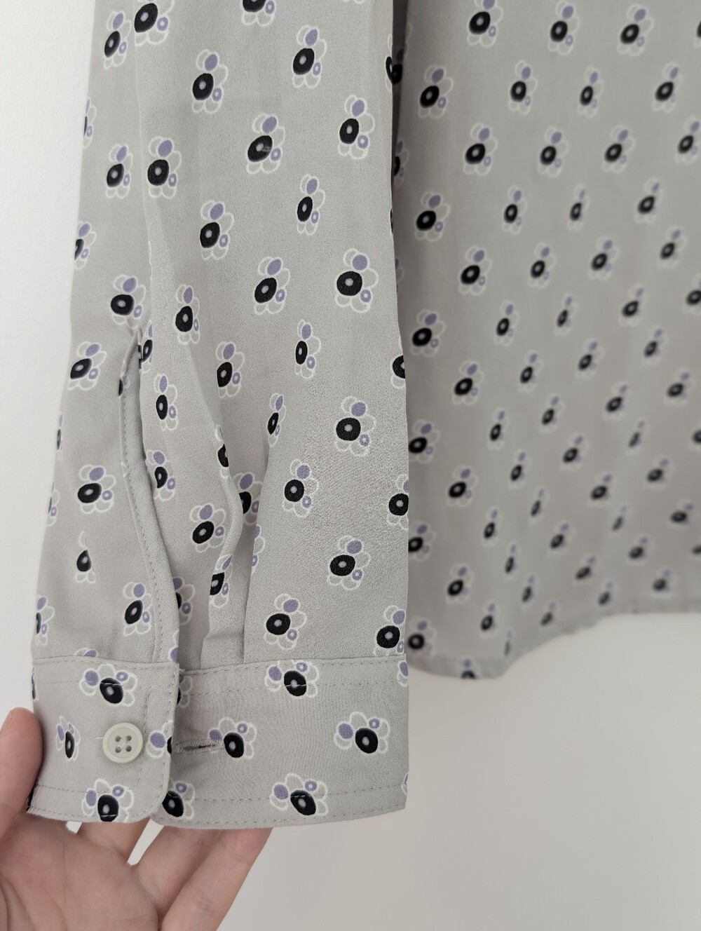 Loft Light Gray Printed Button-Down Shirt - Women - Picture 5 of 8